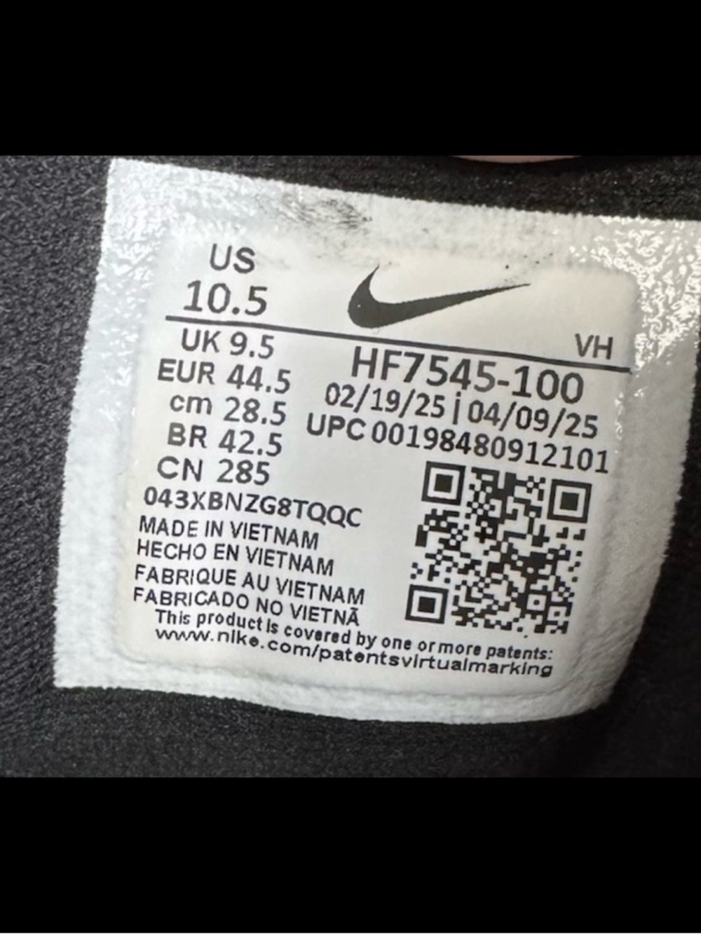 Nike Black and White Shoe Label Tag - Picture 3 of 10